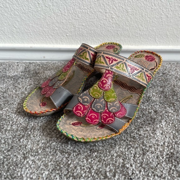 Elite by Corkys Sandals Women Sz 8 Navajo Multi Color Leather Wedge Floral Shoes - Picture 1 of 16